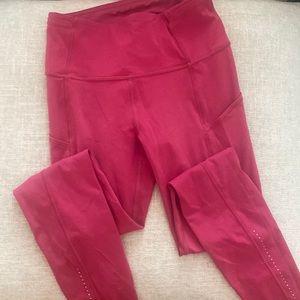 Lululemon leggings for SALE! Best offer, amazing PINK COLOR! You will love them